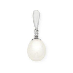 9Ct White Gold Pearl & Diamond Pendant