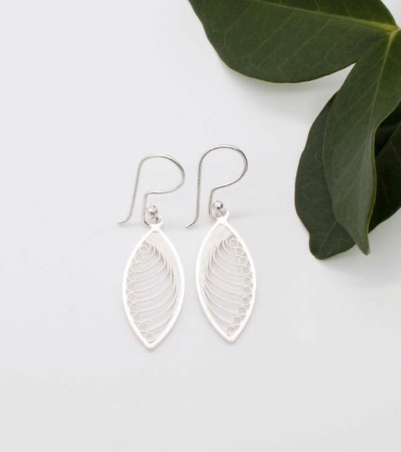 Gaviota Colombian Silver 'Ibague' Hook Earrings